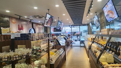 Moonlight Cake House (Sutera Utama)