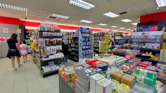 POPULAR bookstore @ Ipoh Parade
