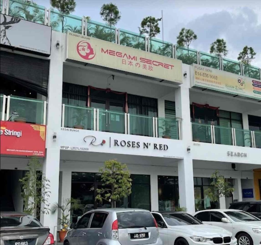 Roses n Red Florist batu pahat