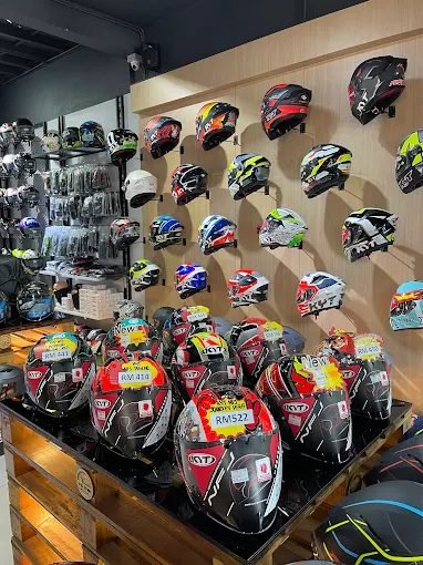 HKB Motor Helmet World