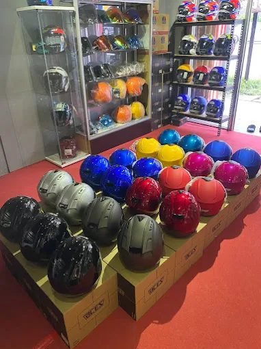 KEDAI HELMET.NELANG