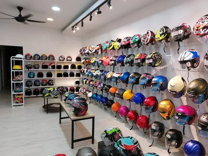 Roda Kota Kajang (Kedai Helmet)