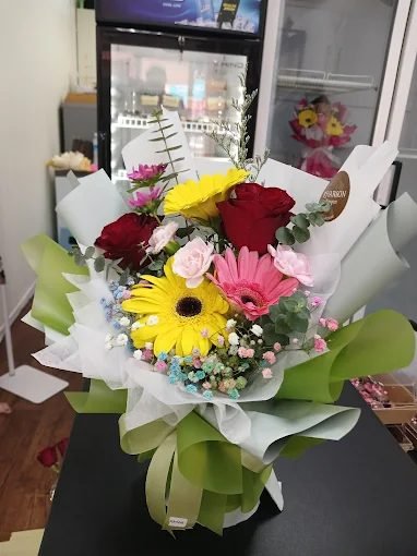 Bharson Chocolatier & Bouquet