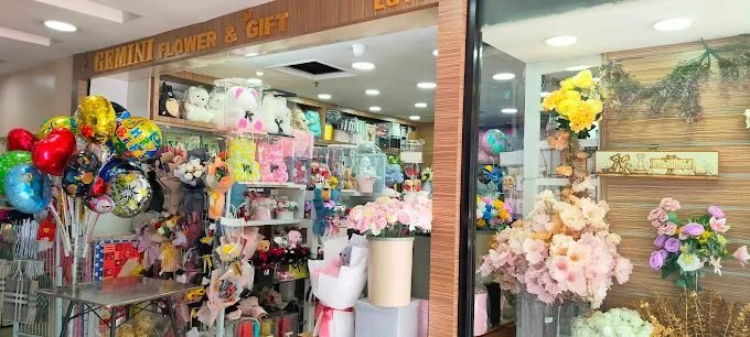 Gemini Flower & Gift