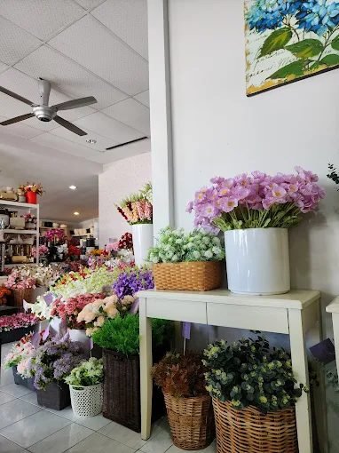 Lavender Flower and Gifts