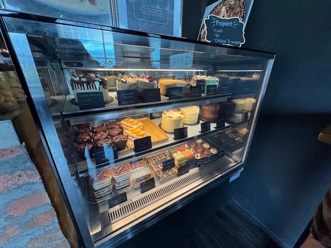 The AnnEdible Cakery