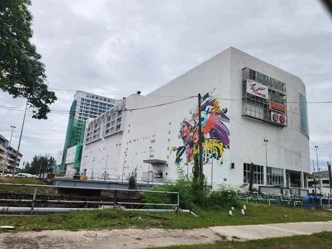 Boulevard Shopping Mall