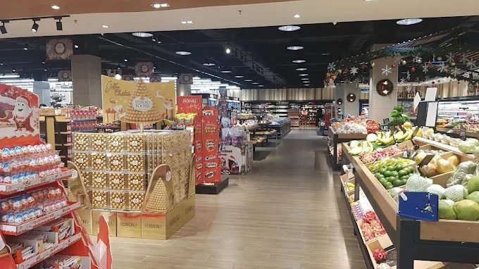 Green Heights Shopping Mall