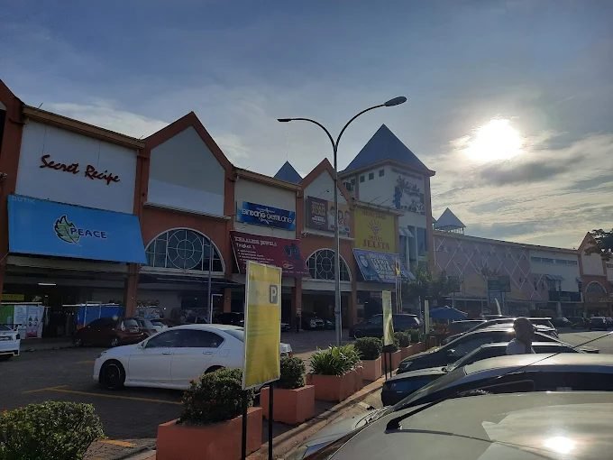 Ole Ole Shopping Centre