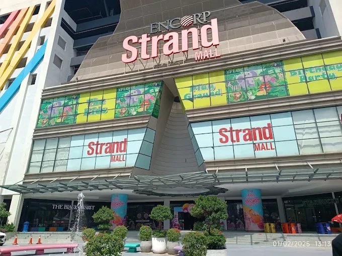 Strand Mall