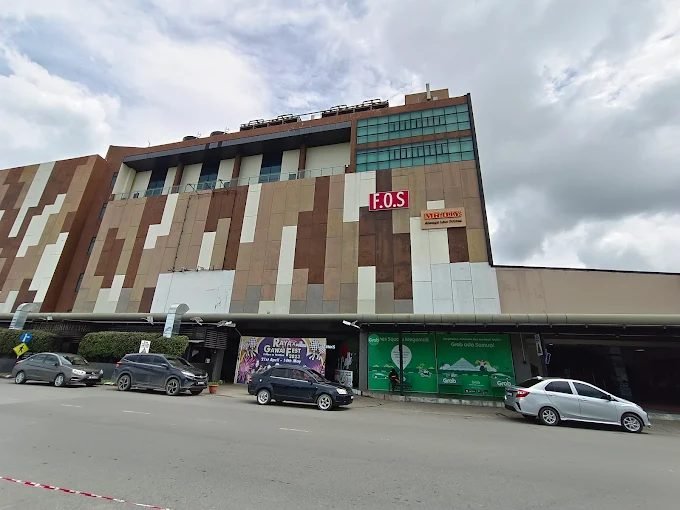 Times Square Megamall