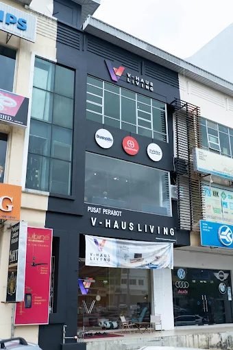 V Haus Living Ros Merah