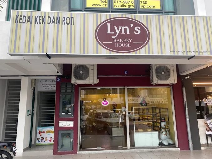 Lyn's Bakery House